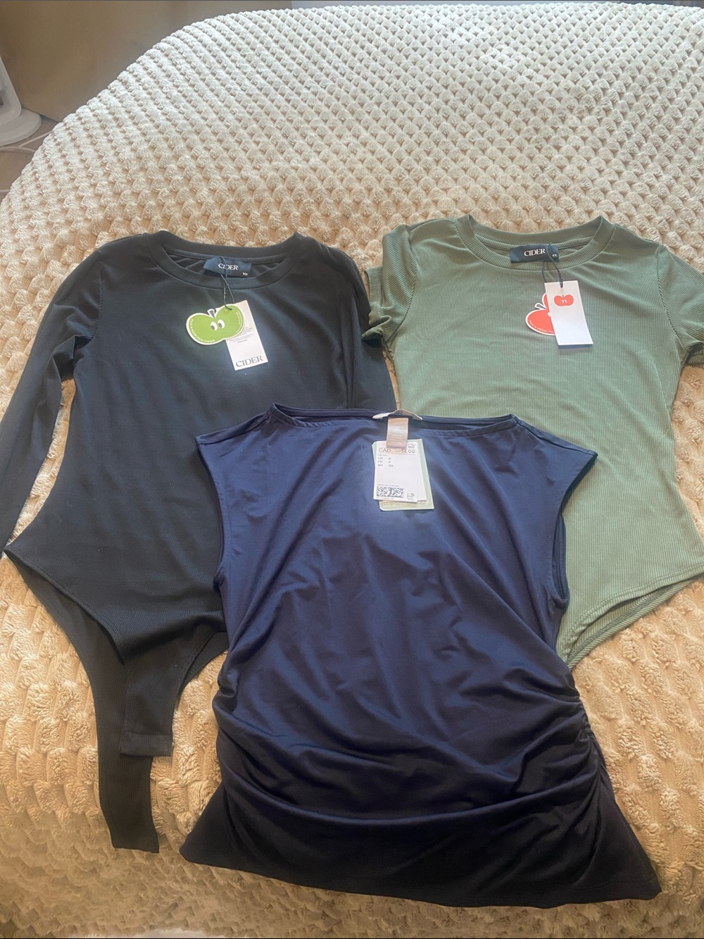 Bundle of 3 tops